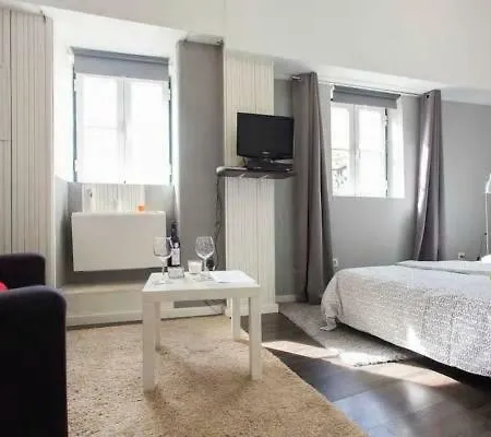 House Mouraria Apartment *